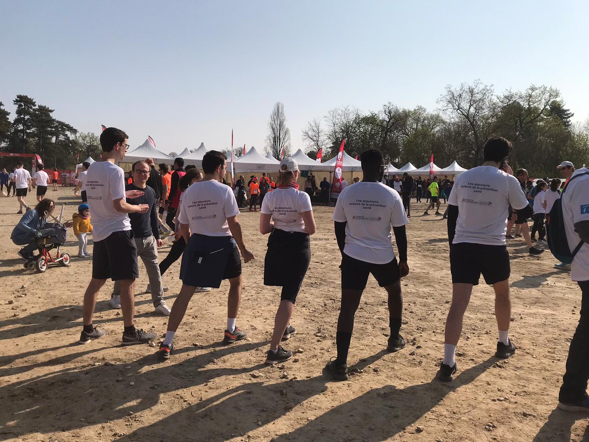 FranceAssureurs's tweet photo. 🏃♂️❤ Bravo à l'équipe #FranceAssureurs qui a participé ce matin à la course solidaire #LesFouléesDeLAssurance, organisée en faveur de la prévention contre les maladies cardiovasculaires et dont les bénéfices sont reversés à l’association #Adicare 👉 https://t.co/Wbqq2Stz1B https://t.co/CEXEZ7fDIf