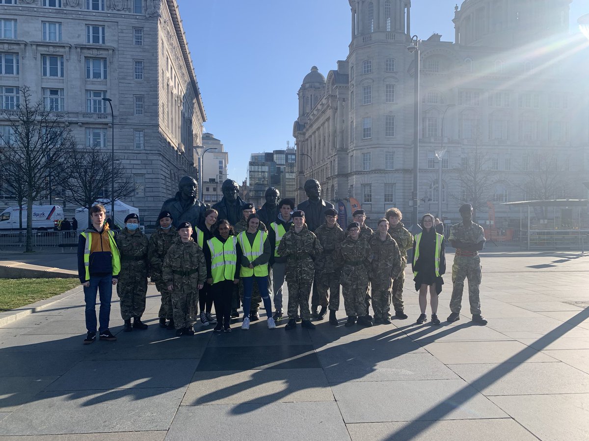 HQ Army Cadets SO2 - first aid (@macfoc4) on Twitter photo The sun was shining on the Liverpool half marathon this morning! 4 Coy Cdts had a fantastic time handing out water and t shirts before posing for a pic with the 4 most famous Scousers of all ๐
<a href="/MerseysideACF/">Merseyside ACF</a>
#liverpoolhalfmarathon #thebeatles #liverpool #cadetinthecommunity The sun was shining on the Liverpool half marathon this morning! 4 Coy Cdts had a fantastic time handing out water and t shirts before posing for a pic with the 4 most famous Scousers of all ๐
<a href="/MerseysideACF/">Merseyside ACF</a>
#liverpoolhalfmarathon #thebeatles #liverpool #cadetinthecommunity