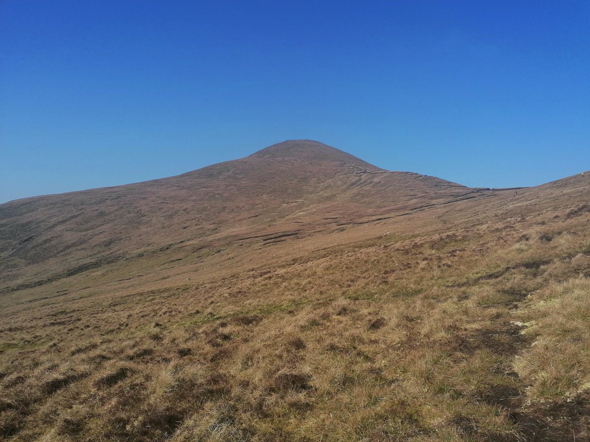 OlgaOSullivan's tweet photo. Sunny is shining on Galtees... Happy Mother's Day to all mums out there. #mountains #hiking #running @IrelandWalking @snappedoutside @walkhikeireland https://t.co/abzSY4kft4