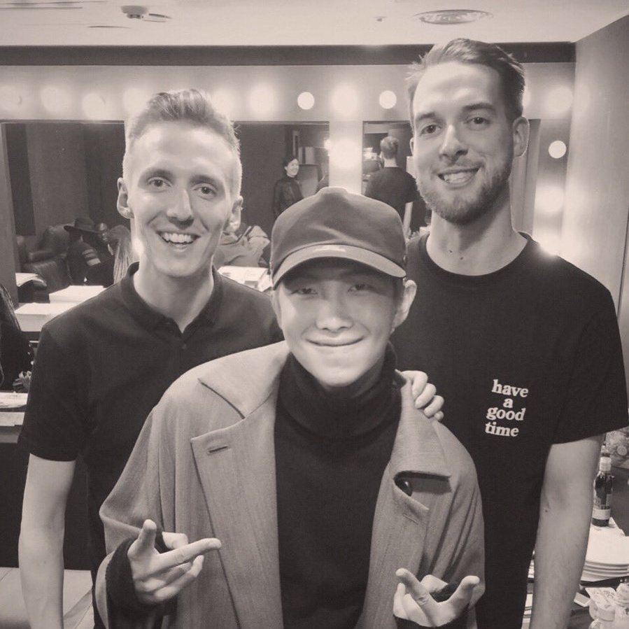 TheWingsOfBE's tweet photo. [#3YearsWithCryingOverYou ]

ARMY, hoy se cumplen 3 años de esta increíble, hermosa y emotiva colaboración de #RM con el dúo HONNE "Crying Over You".✨

Celebremos reproduciendola 🥳
🌟> https://t.co/v0HPn5VpFA
🌟> https://t.co/omLlyPwNaQ

@BTS_twt #NAMJOON♡ https://t.co/D1wgMWs1Bx