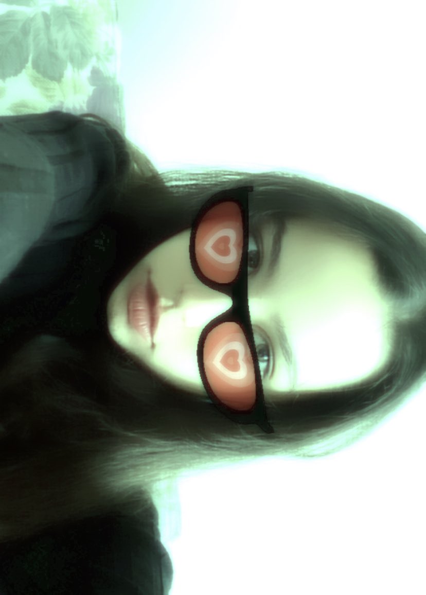 g0ddesl1ce's tweet photo. #LiliesSelcaDay lisamin d gunune ozel bir selca salalim o zaman🤭🤭 https://t.co/RTFd90EMqO