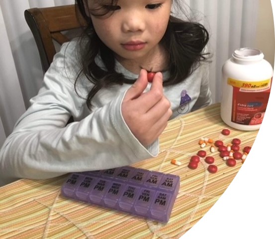 ON_Poison's tweet photo. Thank you for celebrating National Poison Prevention Week!

Remember pills look like candy to kids
Reducing access can prevent many poisonings!

When you have visitors consider:
 Lockbox for their meds
Storing bags and purse out of reach

#PreventIsKey #CheckForPoisons #NPPW2022 https://t.co/ThPeh2vAr8