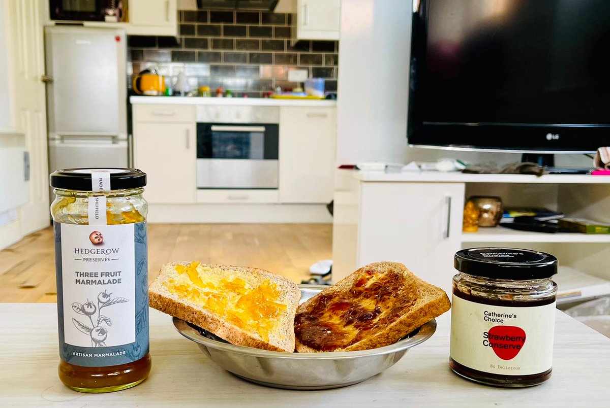 CatherinesChce's tweet photo. Share some love and happiness with your mother this mother’s day through our 
Three Fruit Marmalade &amp; Strawberry Conserve 🍊🍓 
.
.
#mothersdayspecial #sheffield #motherlovesyou #motherslove❤️ #marmalade #conserves #strawberryjam #orangefruit #grapes🍇 #uk #momslove❤️ https://t.co/Ul4lm4UzRq