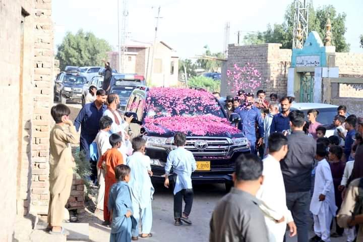 ZEESHANKOREJO0's tweet photo. الحمدللہ گاؤں صاحب خان میرانی، یو سی ناریجانی میں خواتین کے پیشہ ورانہ تربیتی مرکز کا افتتاح کیا۔ خواتین کو بااختیار بنایا جائے گا۔ انشاء اللہ عید الفطر کے قریب آنے تک گاؤں عثمان شاہ اور گاؤں جھنڈو ناریجو میں دو مزید ووکیشنل ٹریننگ سنٹر مکمل ہو جائیں گے۔
@rawalsharjeel https://t.co/ZnBoJxUI1F