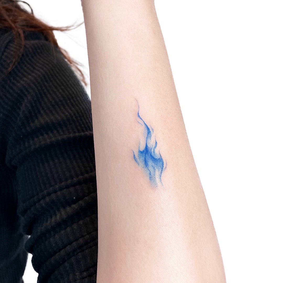uzotattoo's tweet photo. 푸른 불꽃🔥💙 https://t.co/iKk01apEBv