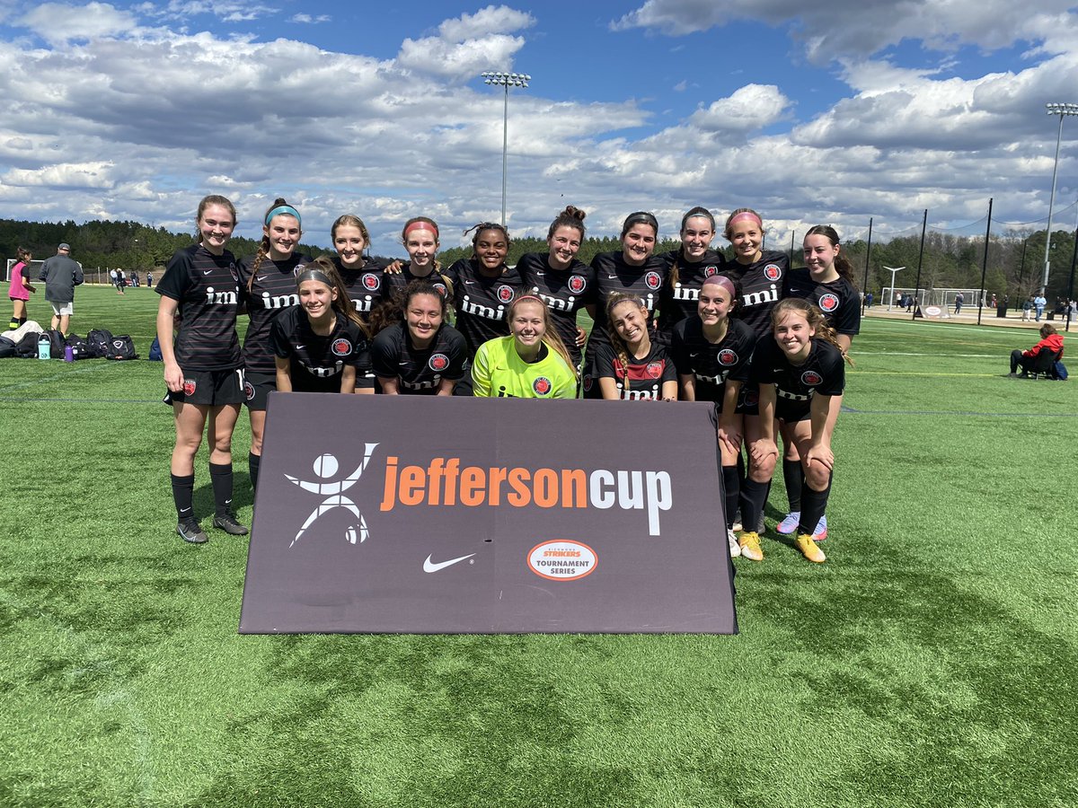 FCPride04G_Comp's tweet photo. Solid 1-0 win over Surf. Great composure and goal on set piece by Sammie K.  Shutout by Alyssa Collins and defense. Positive weekend 2-1  @jeffersoncup showcase. @FCPGirlsEcnl @FCPRIDESOCCER @_CoachHerron https://t.co/exDEWq9gPK