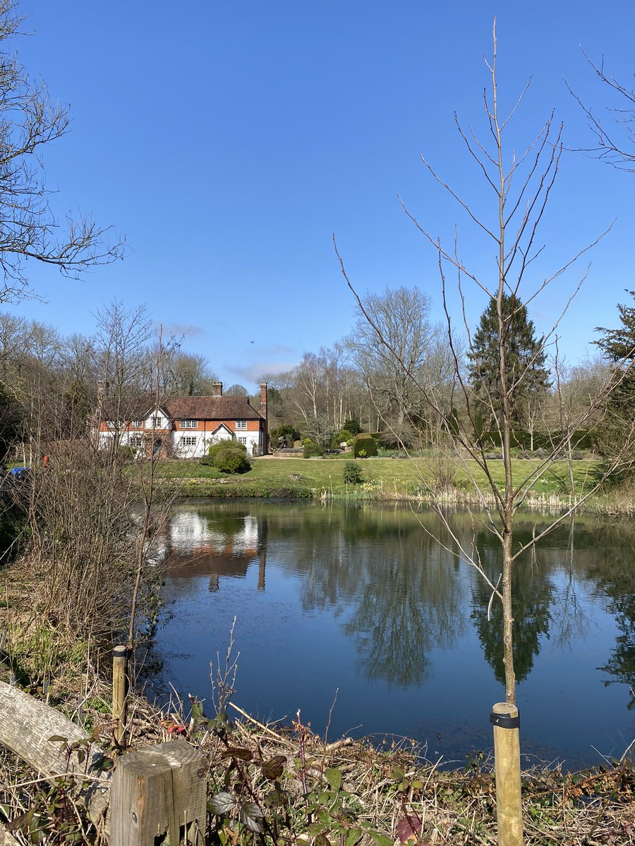 happy_matty86's tweet photo. Gorgeous walk, lambs, lakes, reservoir. woodland, pub for a G&amp;T and now an iced coffee in the garden. ☀️ #LovelySunday #HappyMatty @SHemblade https://t.co/iB51hueHhF