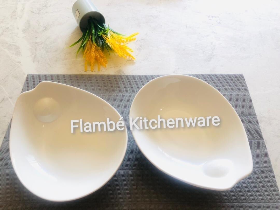 Flambkitchenwa1's tweet photo. Some lovely platters here, $1 each. You can buy singles or sets. Please call/app on +263782720776
Visit showroom at 
Suite 1 Elendon Flats
Samuel Parirenyatwa St
Btwn 12th and 13th Ave
Bulawayo 🇿🇼 #RedMarketSunday @iMisred @redmarketsunday https://t.co/4twZEtHlx1