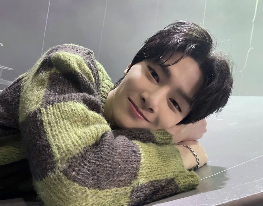 jeongin_things's tweet photo. https://t.co/7ZcpMGm8UL