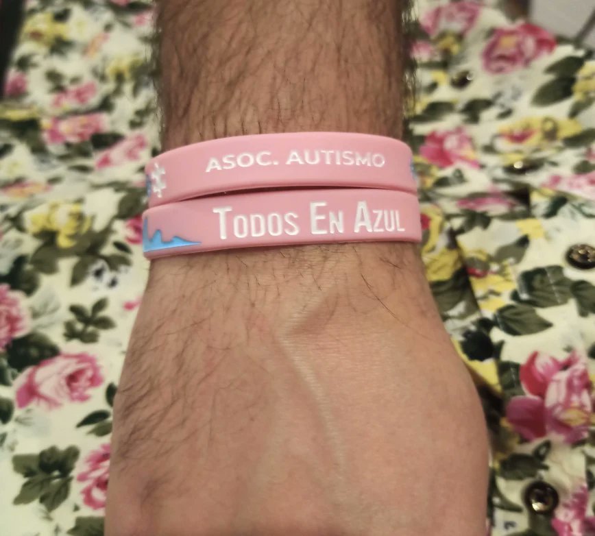 El pasado 5 de marzo gracias a la @casa_andalucia_tgn tuvimos la suerte y orgullo de hacer carnaval por algo bonito y necesario.

La recaudación del acto fue destinada a la asociación <a href="/todosenazul/">todosenazul</a> que atiende las necesidades de las personas con TEA.