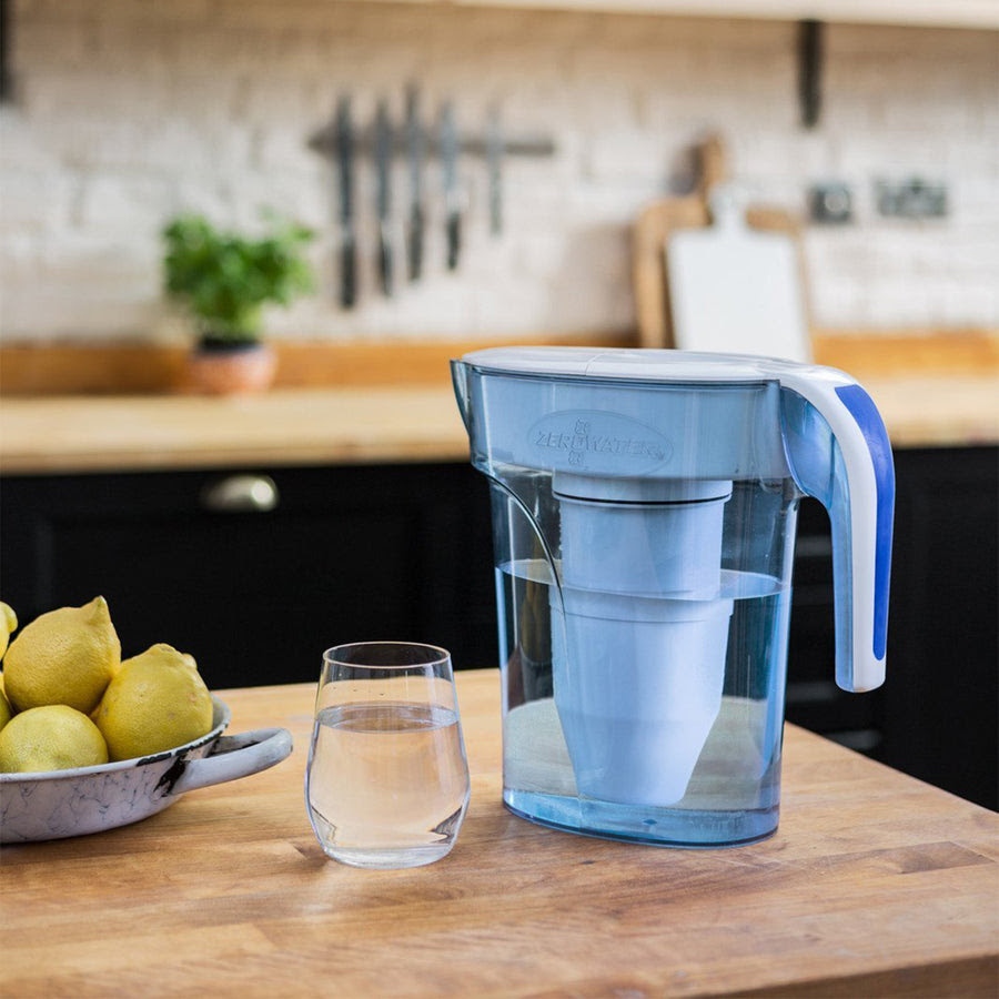 ReviewStudioUK1's tweet photo. #ad #PRSample The ZeroWater filtration jug is designed specially to fit UK fridge doors.
An excellent gift for a new kitchen, new fridge or even to treat yourself to a purer filtered coffee in the morning!
£24.99 available at:
https://t.co/UZD5sxK75y https://t.co/cb7xJuCDEY