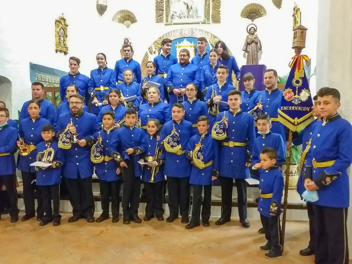 BctEncarnacion's tweet photo. Ayer fue nuestro X Aniversario, agradecer a todos los que han pasado por nuestras filas todos estos años, y a los actuales por mantenerse ahí durante tanto tiempo!! A por otros 10 años más!!
#elburgo #yunquera #alozaina #casarabonela #tolox #ronda #sierradelasnieves #cofradiasmlg https://t.co/jgJ25H5s9S