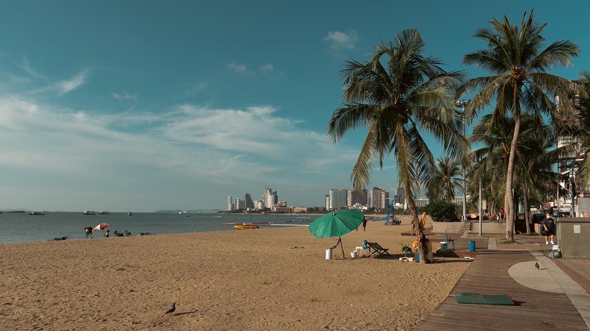 Whatever__Club's tweet photo. Many people say that happiness always comes with waves, so what do you think?  #holiday #NFT #NFTdrop #nftphotography #NFTProject #opensea #Thailand https://t.co/KN2RA1RgyD
