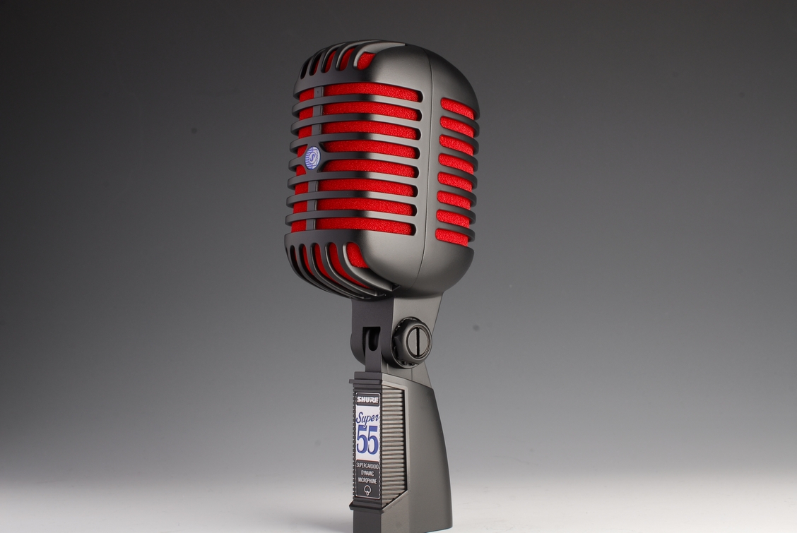 Takahata_P's tweet photo. SHURE Super55ガイコツマイクに艶消し黒の塗装を施し、赤いウィンドスクリーンに変更しました。
#SHURE #Super55 #マイク塗装 #PRO_Fit https://t.co/v01sA0Yjrd