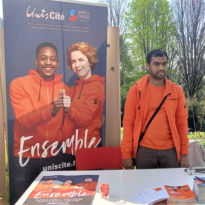 DemOuverte's tweet photo. #LaDémocratieDabord #Stand4, Les ambassadeurs d'Unis-Cité t'invitent à découvrir le Service Civique !
Fête de la Démocratie 🥳- Agora de Belleville - Paris #PacteDemocratique https://t.co/fhEpjYIfUE