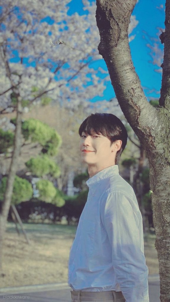 holy_haesoo's tweet photo. #DOSOO #지수 #이도현 🌸 https://t.co/FlK9EBdlfL