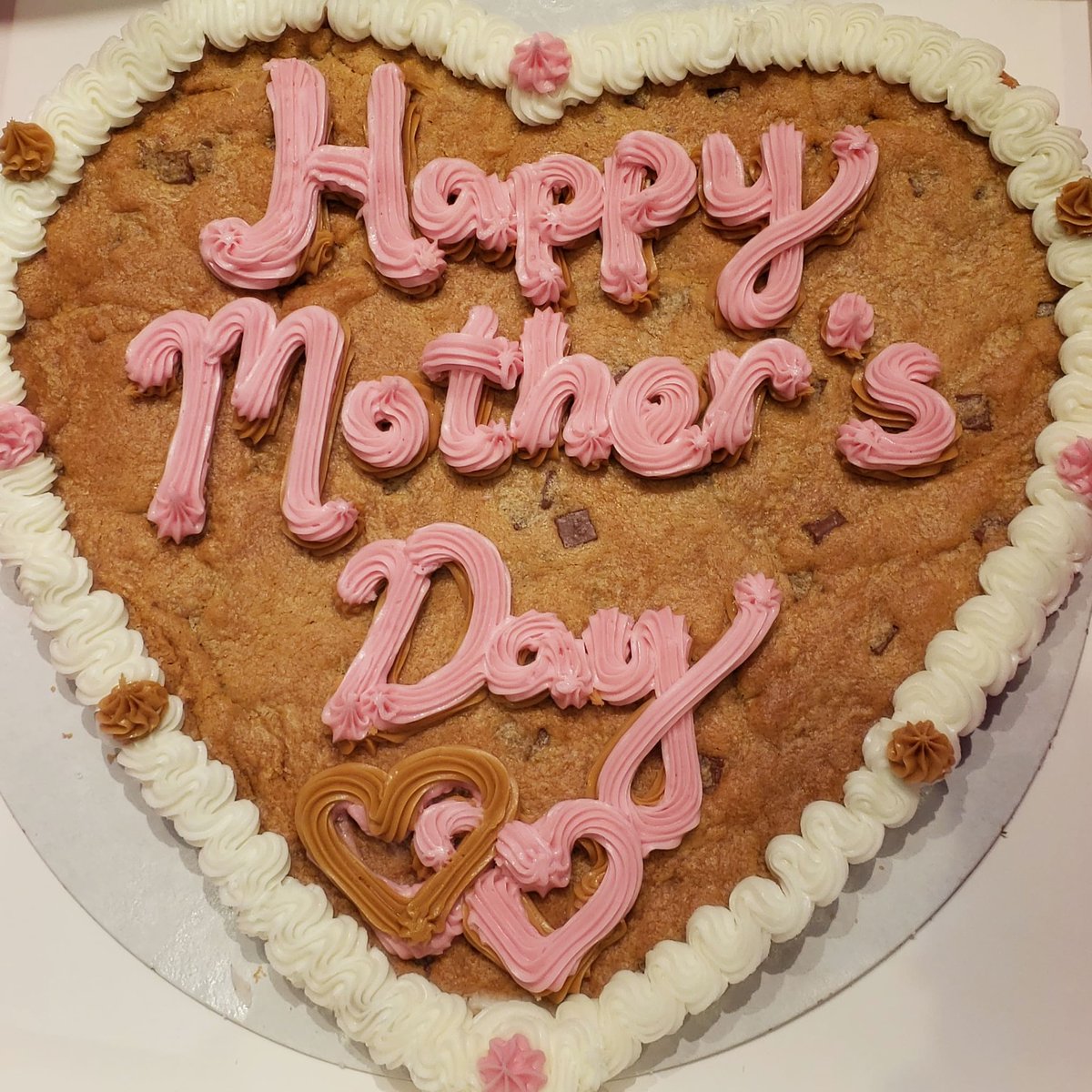MilliesStirling's tweet photo. Happy Mother's Day 💐 from all of us here at Millie's Stirling
#HappyMothersDay #MothersDay #milliescookies #cookies https://t.co/cqnc8JHM4H