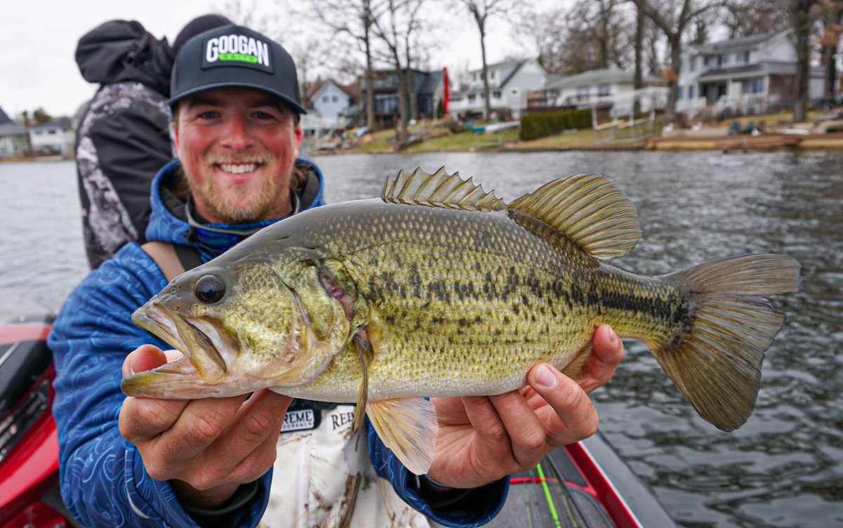 Extreme.Outdoorsmen tweet media