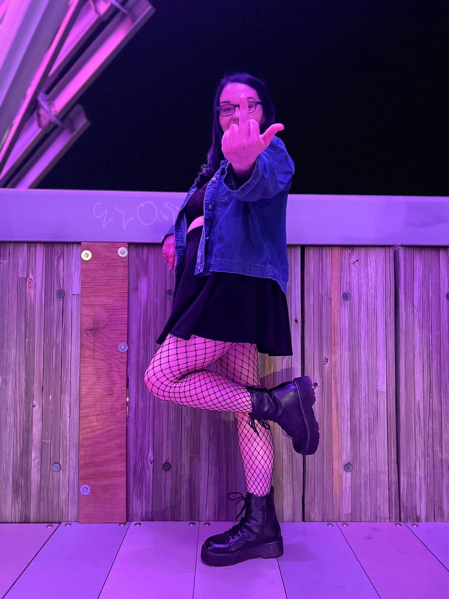 𝖑𝖆𝖓𝖆💫 tweet media