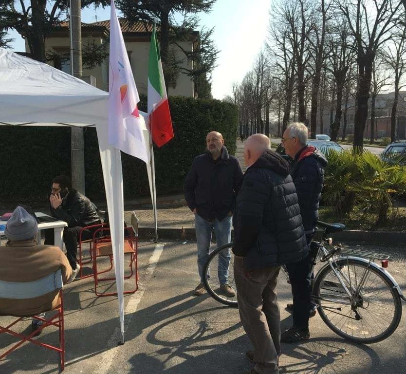 ItaliaViva's tweet photo. Continuano anche oggi le #1000piazzeperlitalia a #Mira , #Cesena e #CastelfrancodiSotto.
Avanti così!

📌 https://t.co/BQRxyZ4R3t https://t.co/dHIPuehj8P