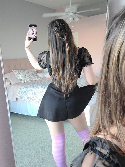 Forgot to post my outfit from the other day https://t.co/tfMlTLy7X3