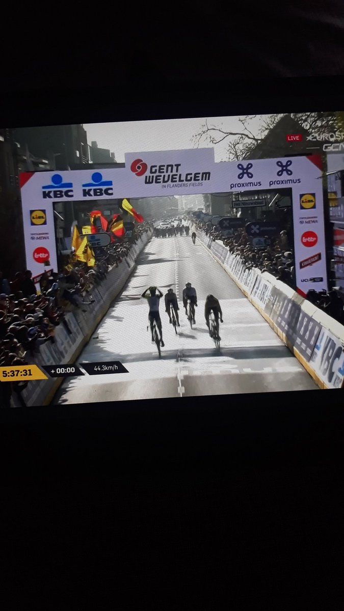 Ciclismo World Tour tweet media