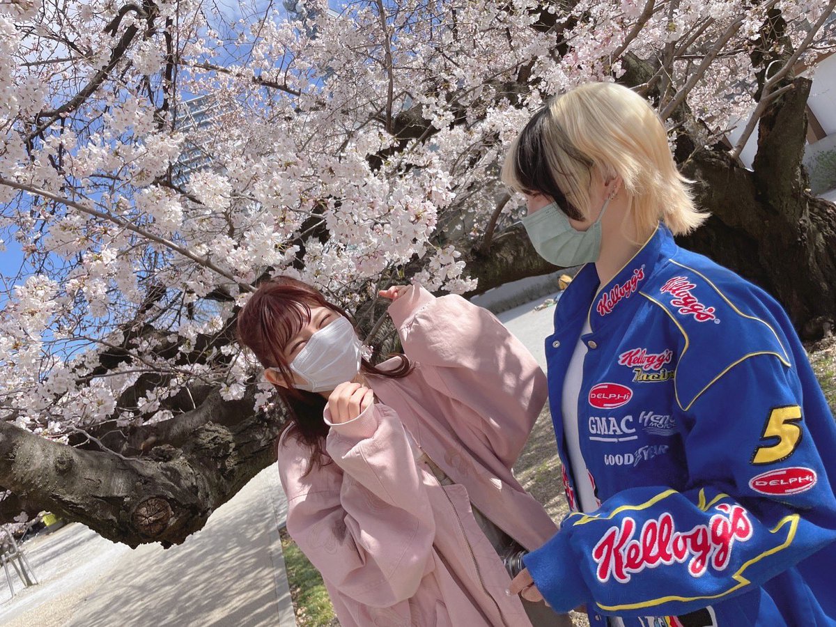 「名古屋の桜見れて嬉しいぺろりと 」|ぺろりん先生 (鹿目凛)のイラスト