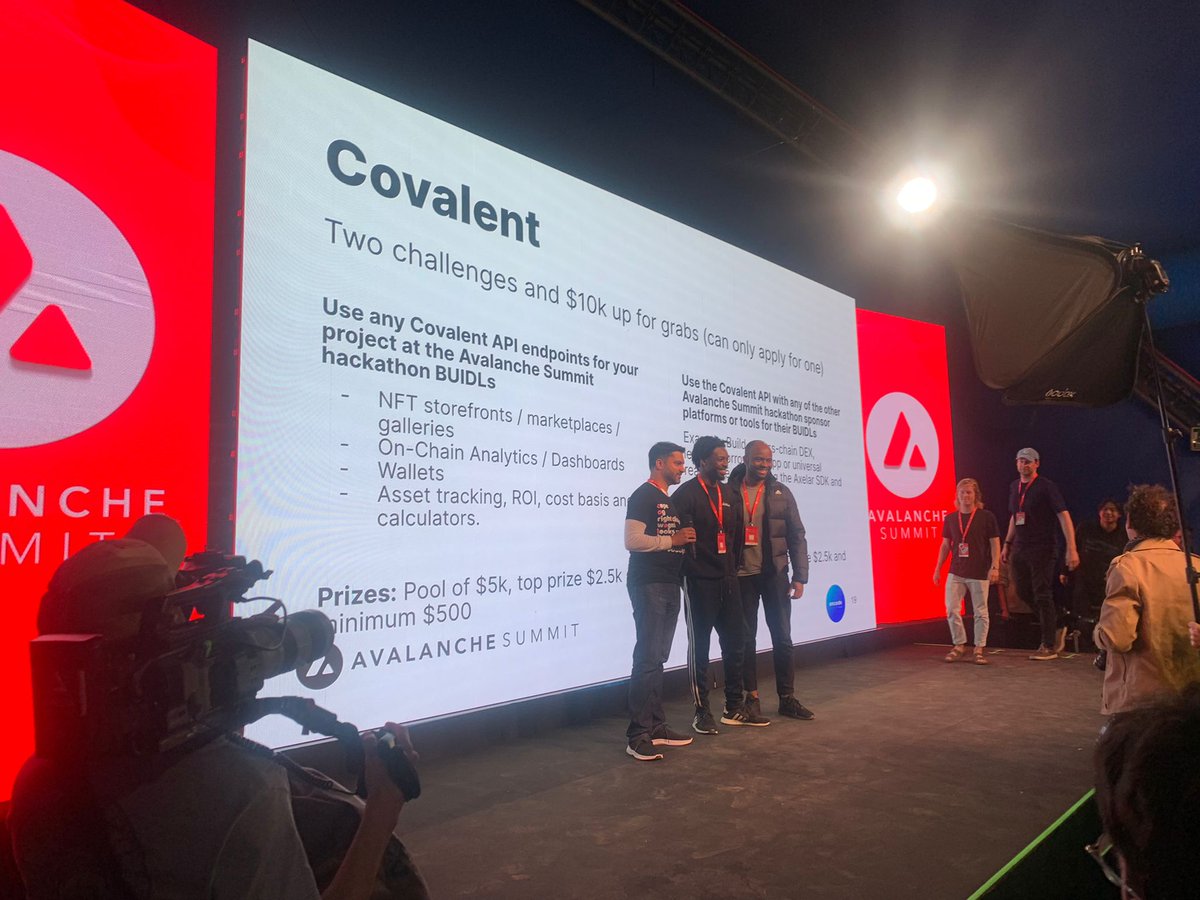 🔺 <a href="/harish_yvr/">harish</a> announcing the winners from our hackathon at #AvalancheSummit with @avalanceavax 💪 

Congratulations to the winners building with Covalent #UnifiedAPI!