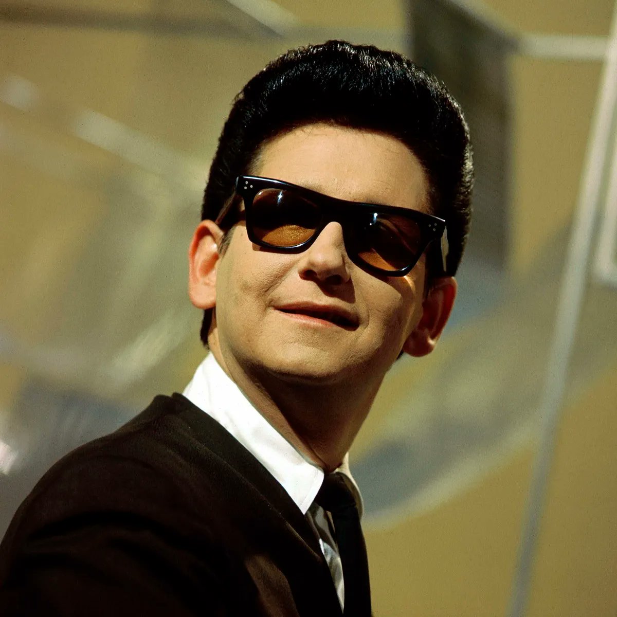 1966 - During an UK tour, Roy Orbison fell off a motorbike while scrambling at Hawkstone Park, Birmingham fracturing his foot. He played the remaining dates sat on a stool and walking on crutches.