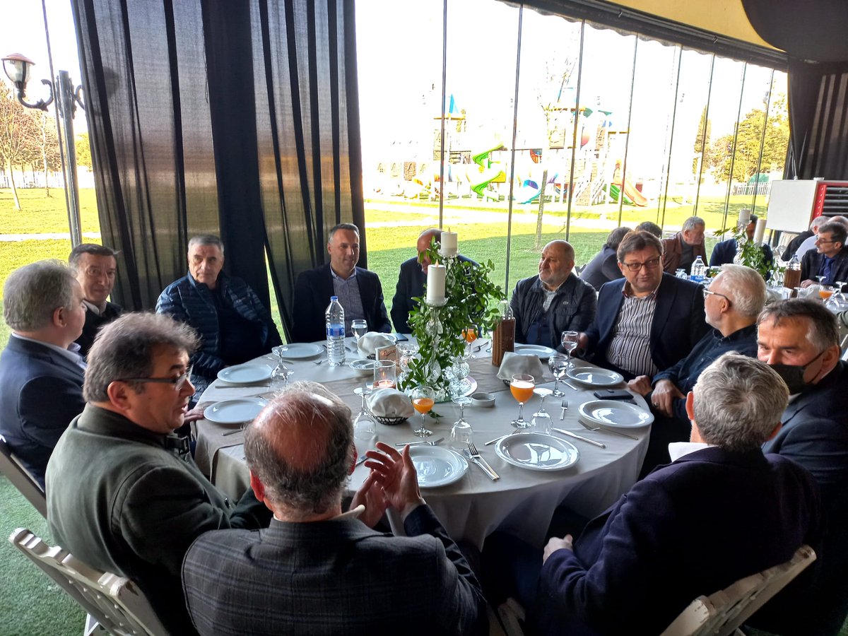 AK Parti Kurucu İl Başkanı, Önceki dönem Milletvekilimiz <a href="/hasanalicelik54/">Hasan Ali Çelik</a> , son olarak Kamu Hastaneleri Birliği Genel Sekreterligini yürüten Dr. Hasan Salih Sağlam'ın kızının cemiyetine katılım sağladı.