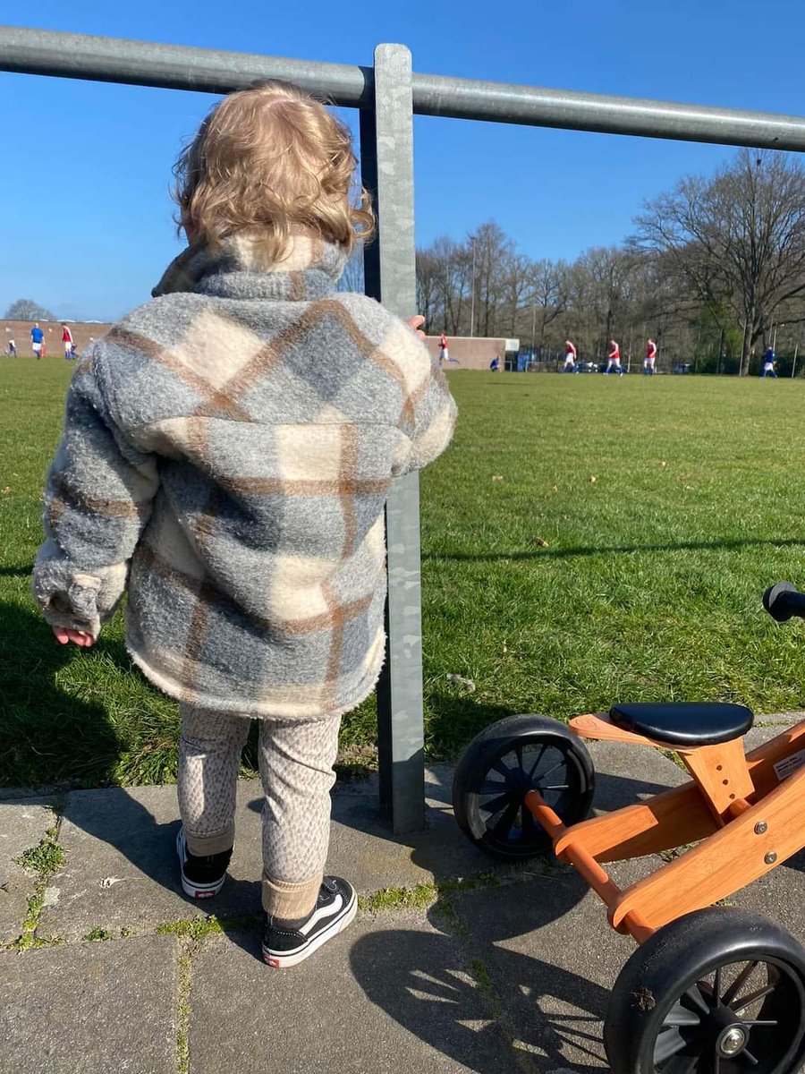 FeyeNody's tweet photo. Hij was ook weer aanwezig #VanVaderOpZoon #TBS4 #Kelderklasse https://t.co/G4YxScKbfL