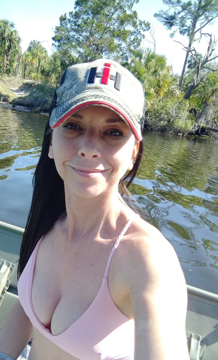 Hooray for bikini weather 👙🌞🎣 #Florida #SpringFishing #bikinilife