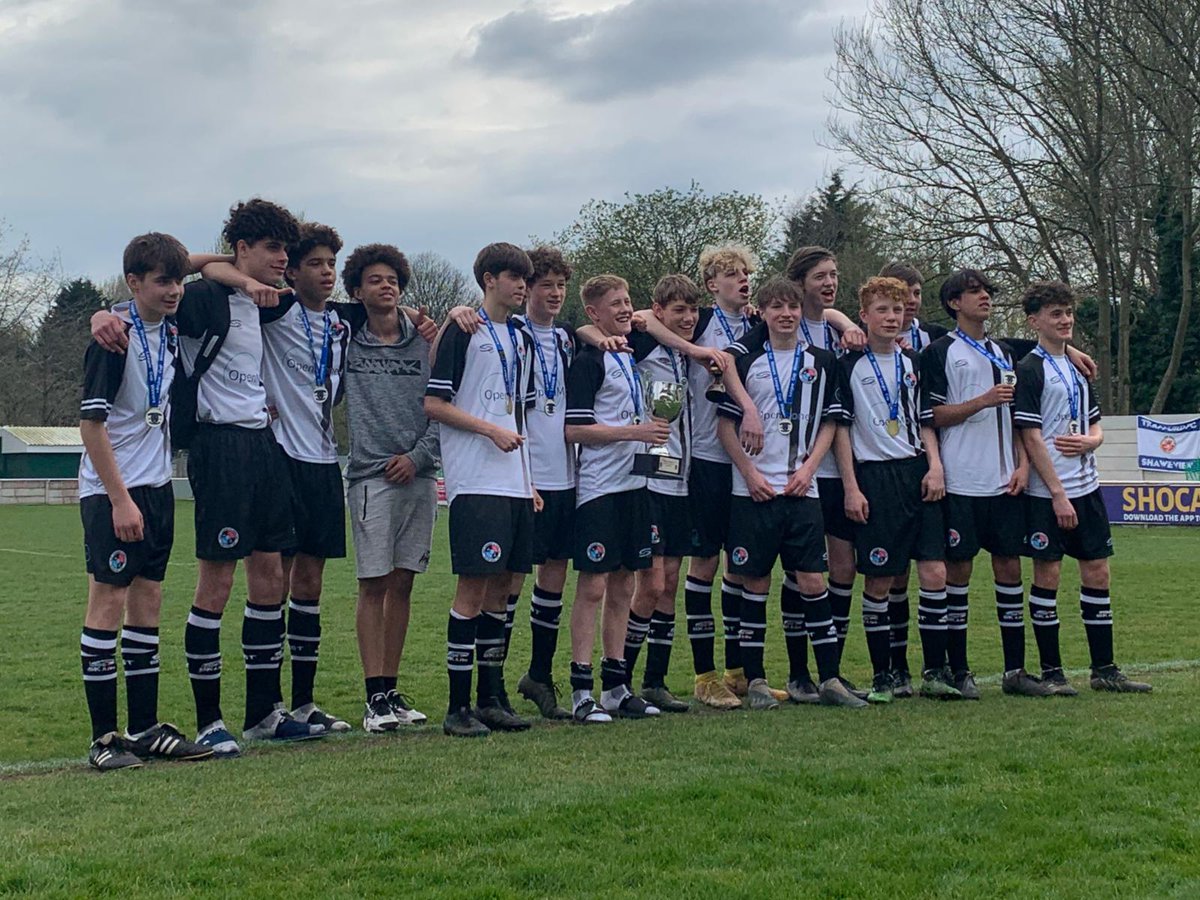 WDC_Juniors's tweet photo. U16 MAGPIES WON THE CUP!!!

🖤🏆🤍

🎶Pump it up, pump it up, the Magpies won the cup🎶

More silverware for West this weekend, well done boys!

@WD_CFC @WDC_Women @wdc_vets https://t.co/ptLscSn30F