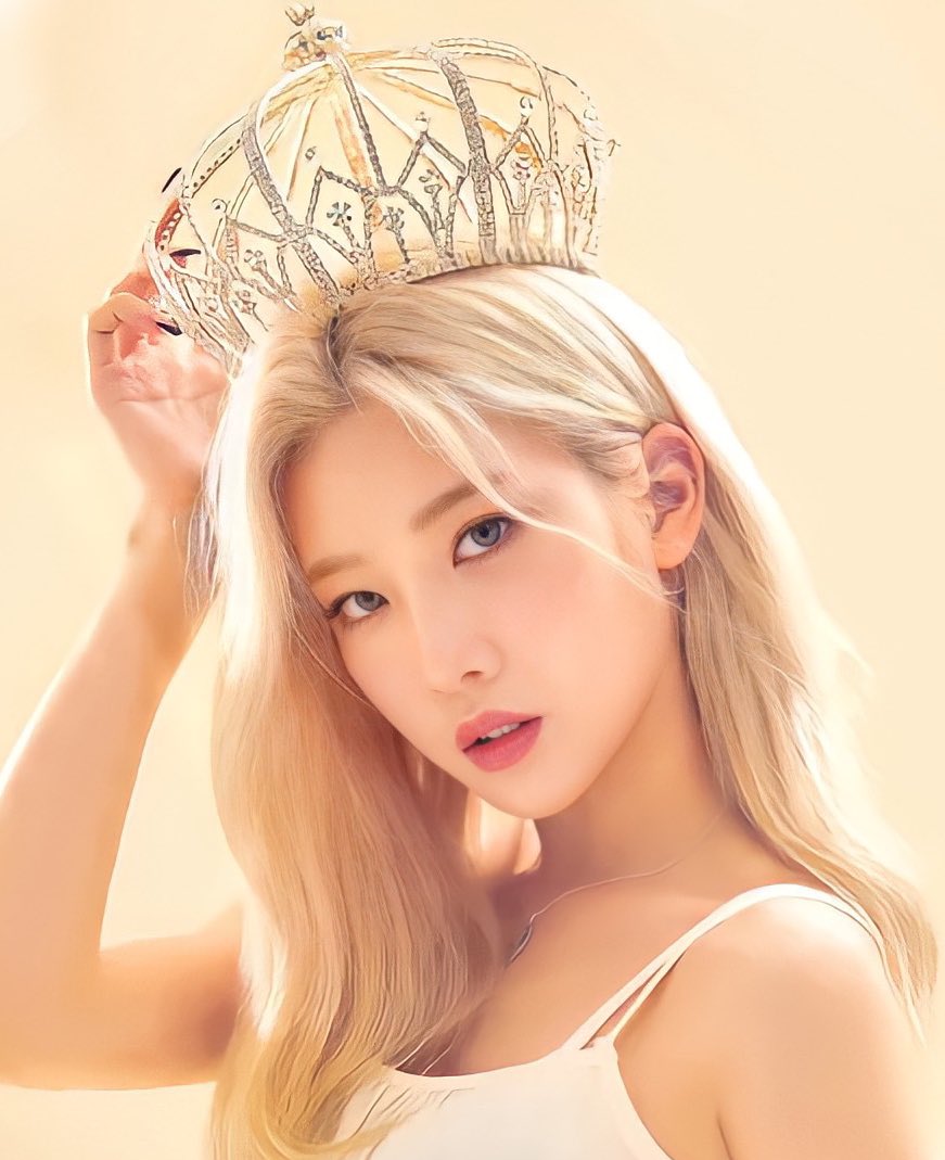 loona pics REST. on Twitter: