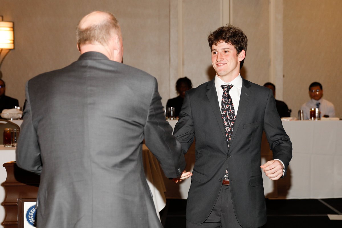 .<a href="/ColinPeek43/">Colin Peek</a> claimed top honors as the @dallasNFFScholar-Athlete of the Year March 20, representing <a href="/WakelandHS/">Wakeland High School</a> and the <a href="/WakelandFTball/">Wakeland Wolverine Football</a> program.

SAT: 1590 | ACT: 36 | 2022 National Merit Finalist
vimeo.com/showcase/87310… <a href="/friscoisd/">Frisco ISD</a>