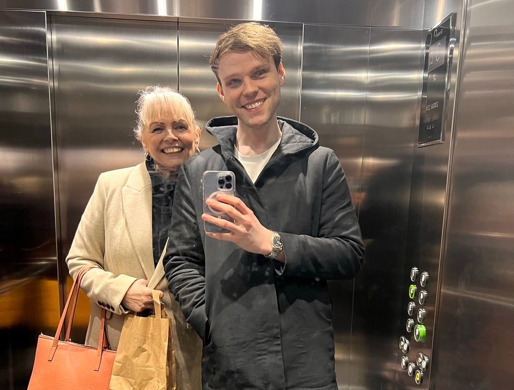 Mum’s my stalwart - an endless supply of love and support and kindness. She’s a rock to so many of us, and the source of so much of our happiness. She deserves a million Mother’s Days. Love her so much 💛👸🏼