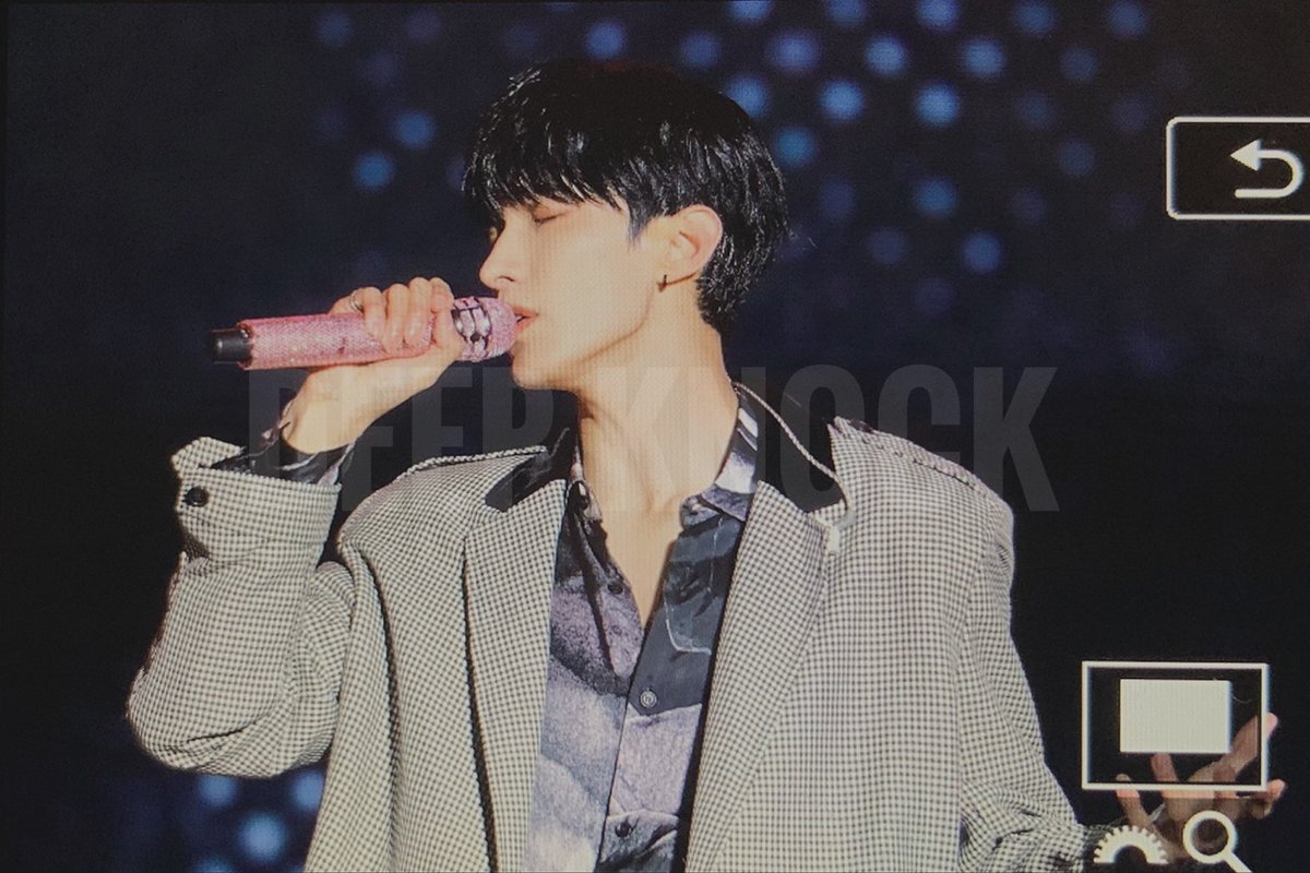 DeepKnock218's tweet photo. 220327 캐럿랜드 

석민아 너는 정말 아름다운 사람이야

#도겸 #석민 #DK   #ドギョム #세븐틴   #SEVENTEEN   #똑똑민 
@pledis_17 https://t.co/fBnuze7ty1