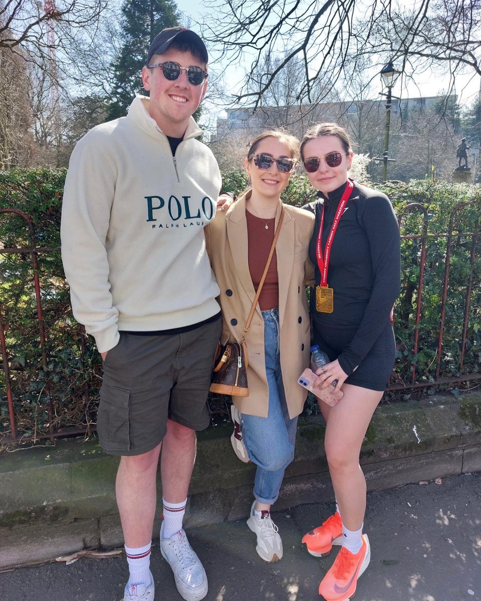 howellsbethany1's tweet photo. Great day running the cardiff half for a good cause ❤️ https://t.co/beKFvmsjse