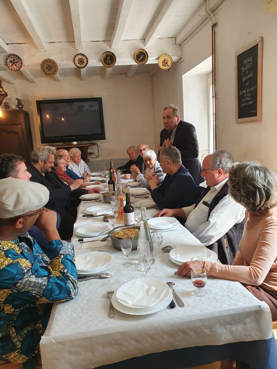 📆 Repas convivial ce samedi autour du Sénateur et Président du Comité de soutien <a href="/max_brisson/">Max Brisson</a>.

👊🏻 Présentation du projet de <a href="/vpecresse/">Valérie Pécresse</a> pour une #NouvelleFrance !