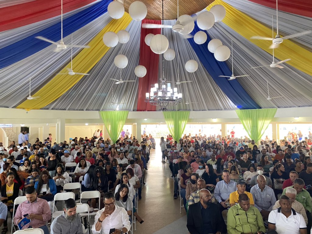 #elcambiosigue <a href="/JosePaliza/">Jose Paliza</a> <a href="/itobisono/">Ito Bisonó</a> <a href="/Roquedlc/">Roque de leon</a>