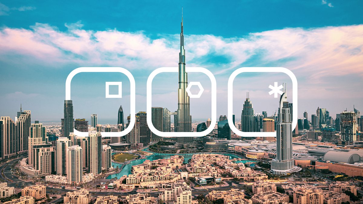 emerald_circuit's tweet photo. What a lovely morning in Dubai to discuss the future of smart objects.💚

#BinanceBlockchainWeek https://t.co/Y1F5KIcK9a