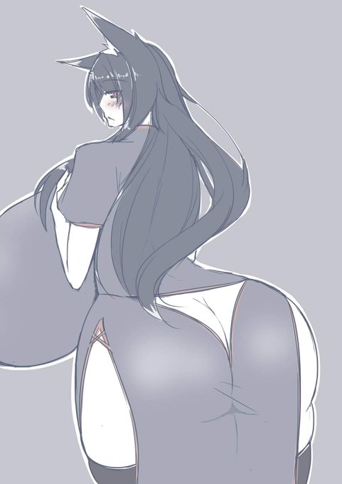 チャイナドレスおきつねさん🦊🍑 