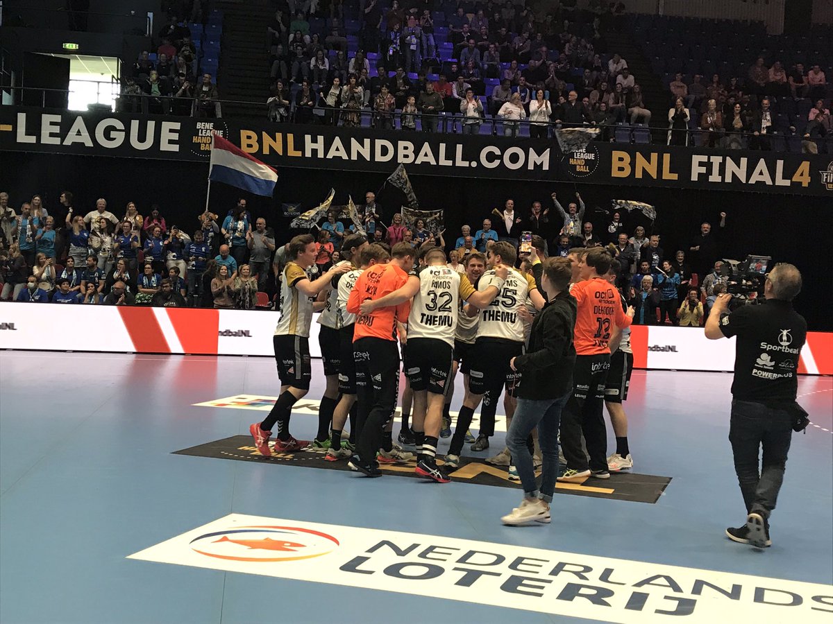 LimburgLIONS's tweet photo. 22-29 winst! #BOCLIO #Final4 https://t.co/5NfyPwGmoI