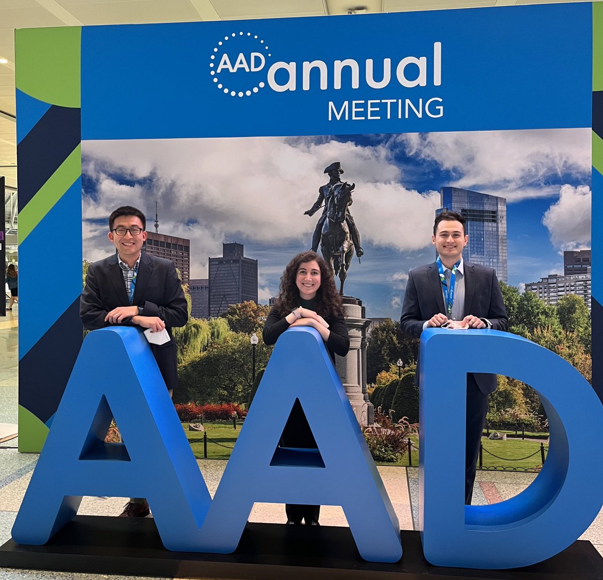 DrStevenTChen's tweet photo. 📸or it didn’t happen, right??

So fun getting to hangout at #AAD2022 with my research team! 

Big thanks to @MariaAsdourian, @tjacoby7, and @nishi_shah_ for all that you do for our work together! https://t.co/NyzhsrsUy2