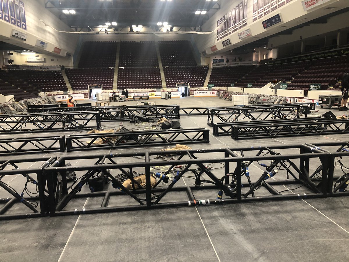 AKASN1p's tweet photo. Warzone number two… The Memorial Centre #LiveNation #Music #MaskRequired #RockAndRoll #GigLife #TourLife https://t.co/64BRKwYbCA