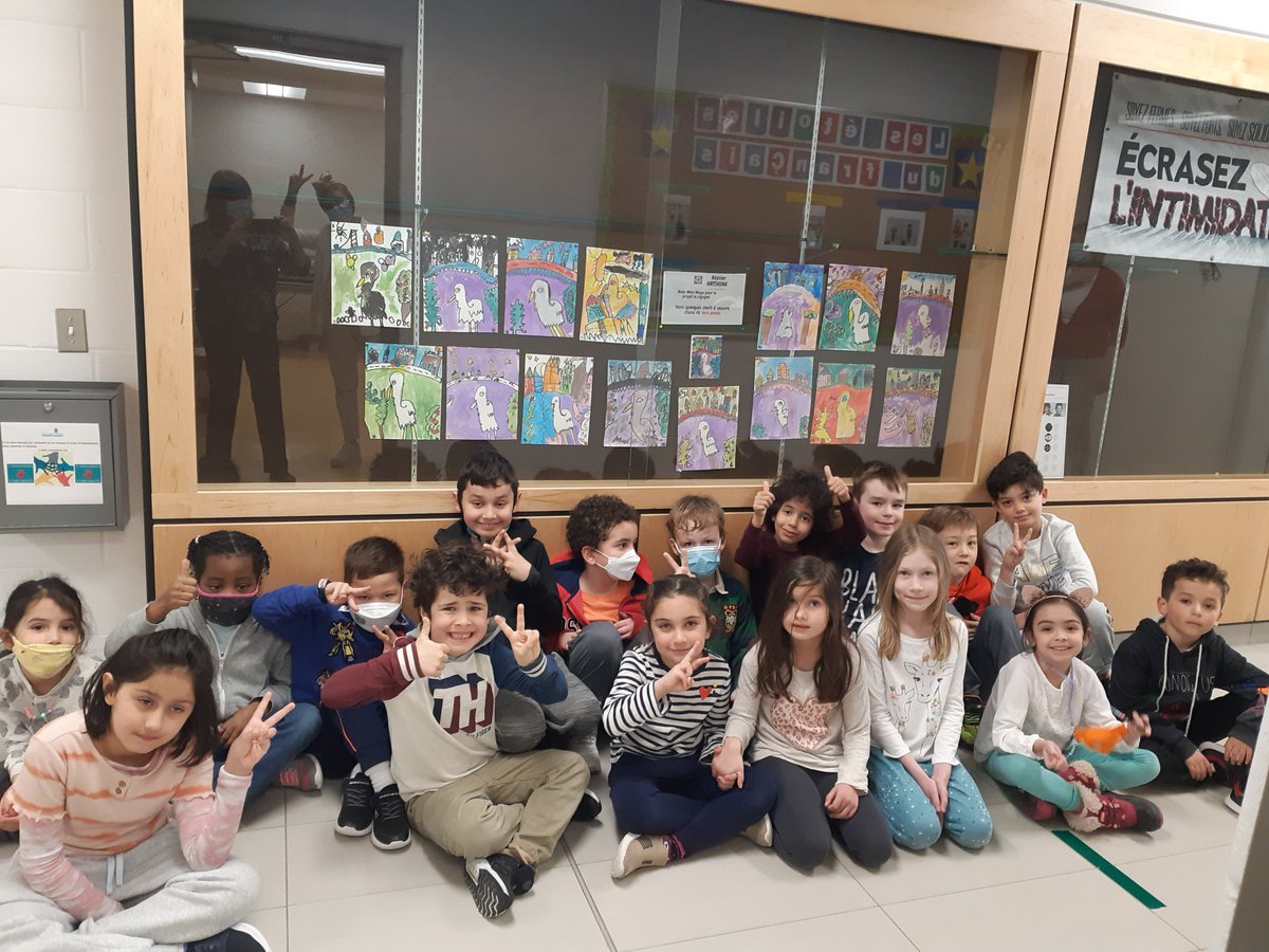 Les élèves de Mme Warda (1re année) ont fait de beaux chefs d'œuvre. Merci pour ce bel atelier d'Artshine!