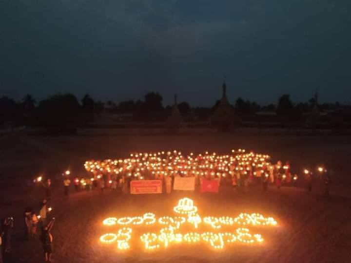 minoo0708's tweet photo. A candle lights strike was staged by residents in Sone Chaung village, Yinmarpin Township. #FckTheFascistMilitary #2022Mar27Coup #WhatsHappeningInMyanmar https://t.co/2F7mHn6tCL