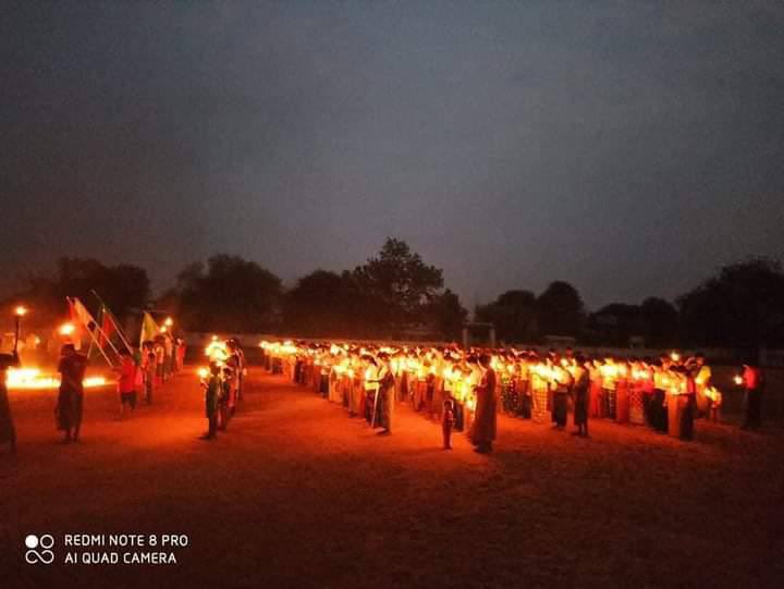minoo0708's tweet photo. A candle lights strike was staged by residents in Sone Chaung village, Yinmarpin Township. #FckTheFascistMilitary #2022Mar27Coup #WhatsHappeningInMyanmar https://t.co/2F7mHn6tCL