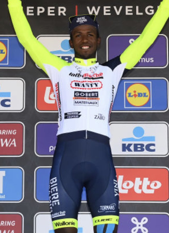 davidguenel's tweet photo. 126 ans, c’est le temps qu’il aura fallu entre la première participation et la première victoire d’un coureur noir dans une classique. Historique Girmay !!

1896 : Hippolyte Figaro, Paris-Roubaix
2022 : Biniam Girmay, Gand-Welvegem https://t.co/3gXs8HtBy3