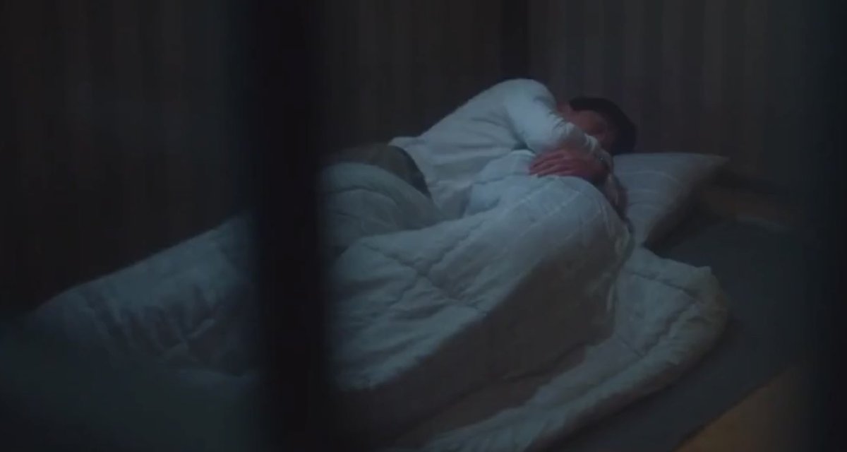 heedosrainbow's tweet photo. im gonna ignore the ending of episode 14 entirely and just focus on ✨baekdo cuddling✨ next episode 
#TwentyFiveTwentyOne #NamJooHyuk #KimTaeRi #baekdo #TwentyFiveTwentyOneEp14 https://t.co/4cfzwi5jUN